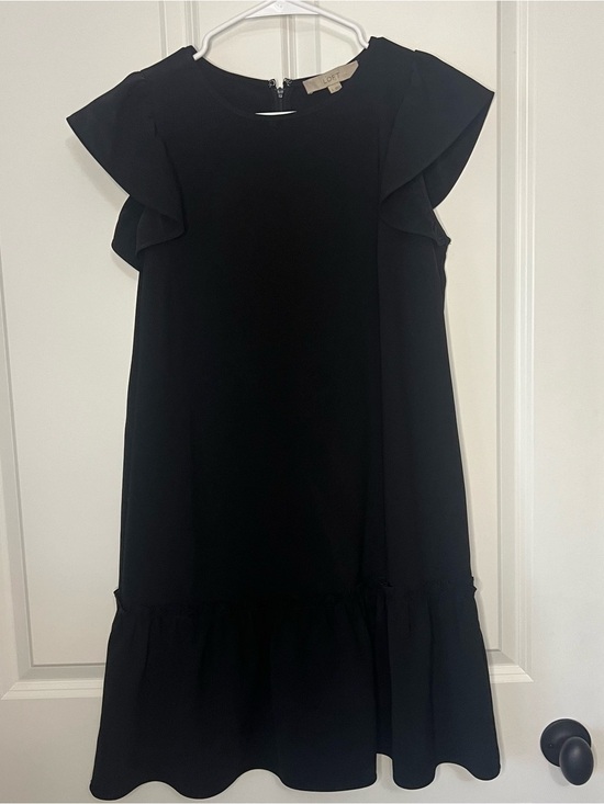 LOFT Dresses & Skirts - LOFT Black Flutter-Sleeve Ruffle Hem Dress